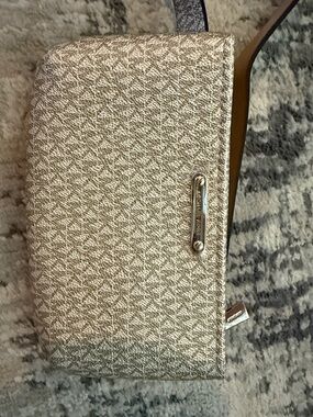 Metallic Textured Crossbody Clutch - Gold